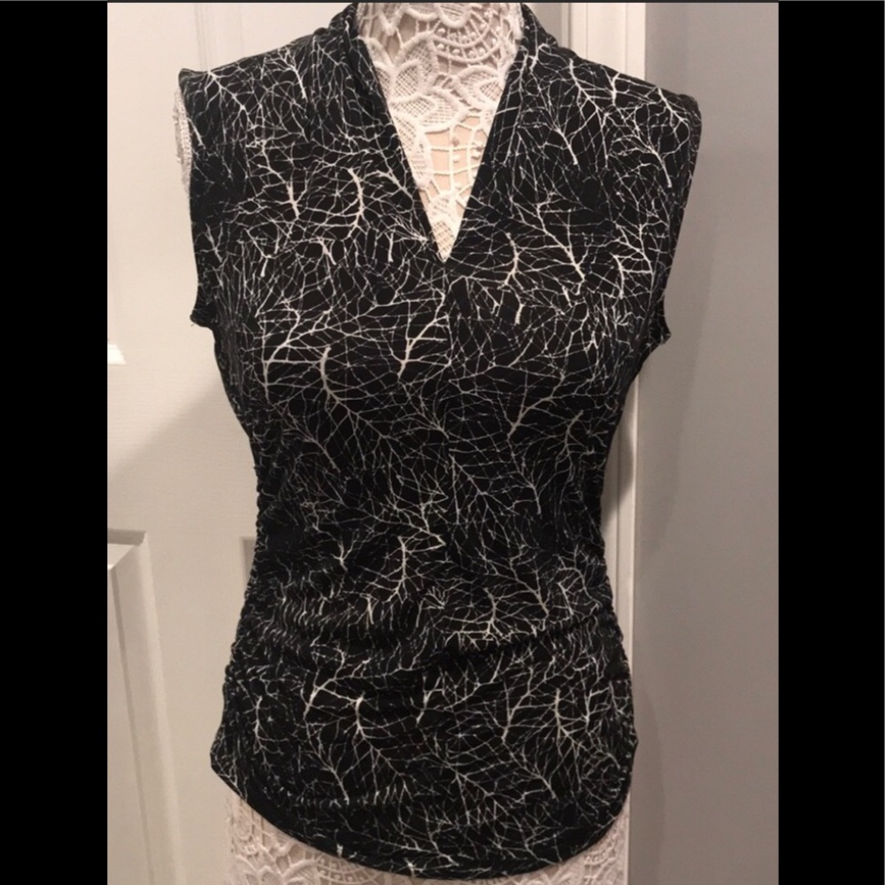 Brand new Lex & Madison blouse